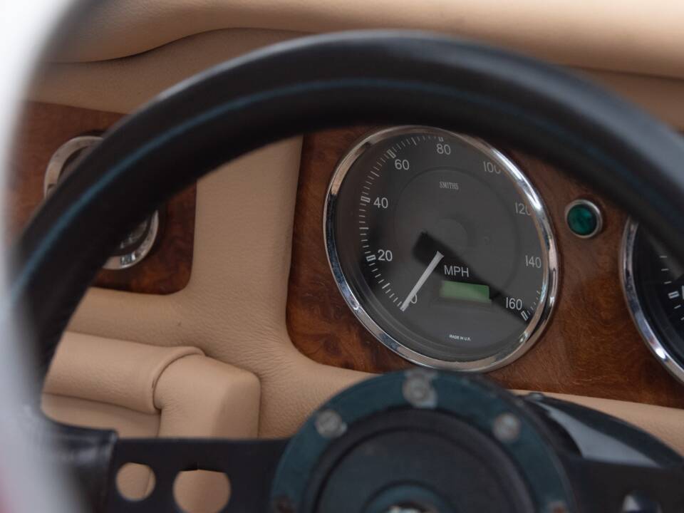 Image 36/50 of TVR Vixen Series 1 (1968)