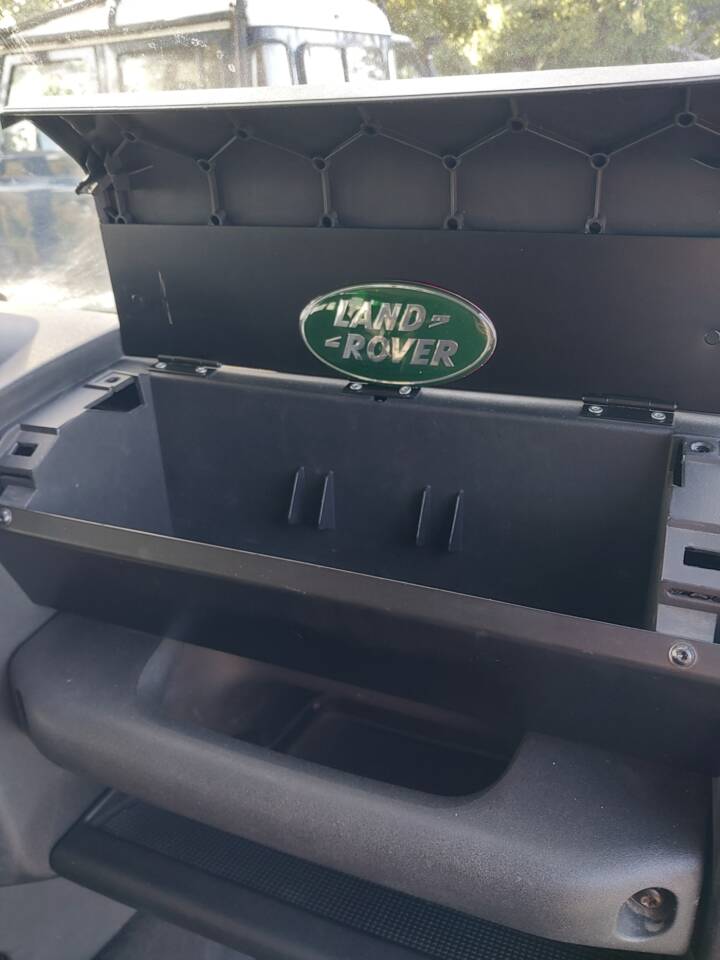 Bild 19/41 von Land Rover Defender 110 (2007)