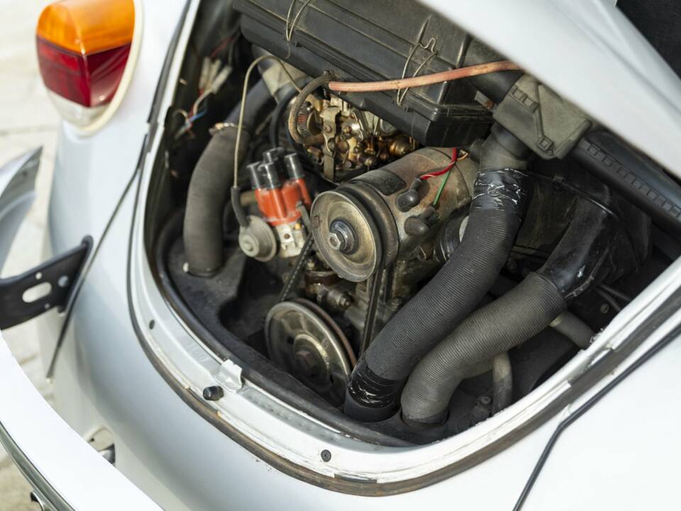 Image 44/49 of Volkswagen Beetle 1200 L (1982)