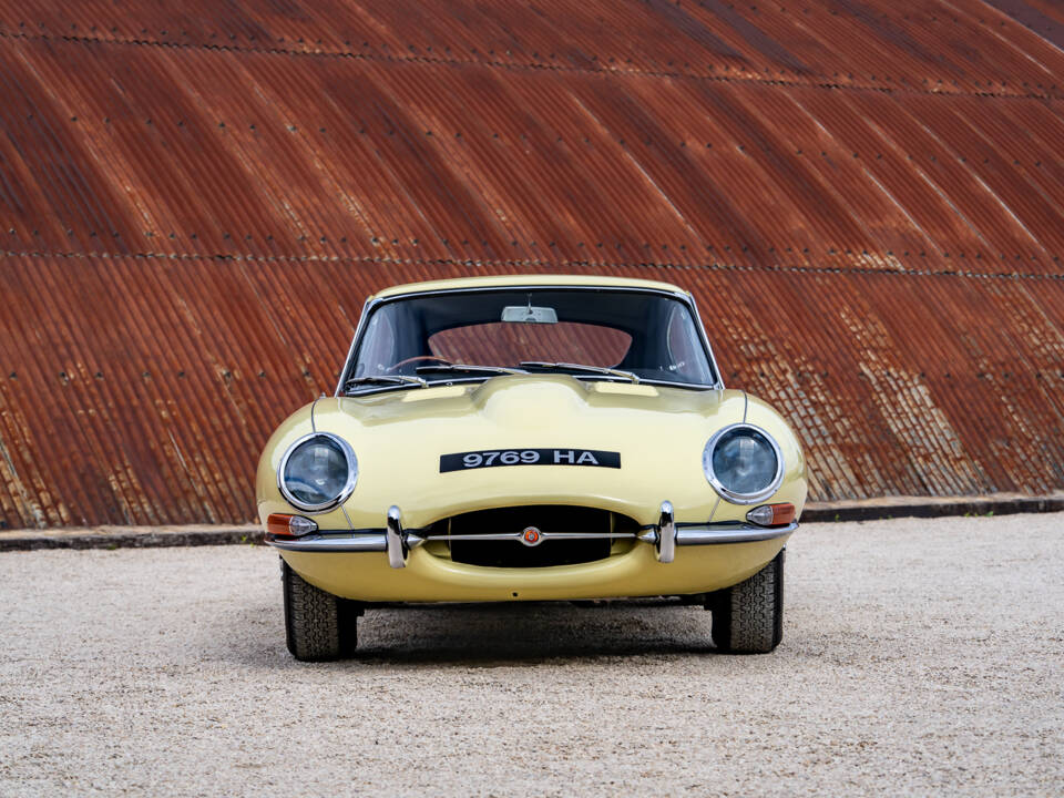 Image 5/38 of Jaguar Type E 3.8 (1963)