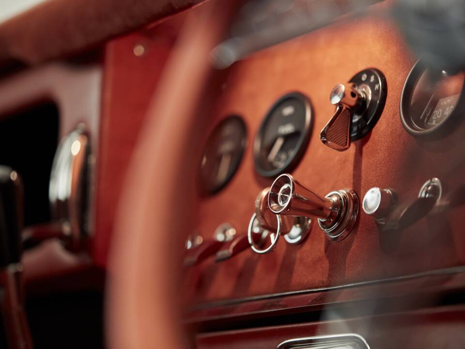 Bild 34/50 von Jaguar E-Type 3.8 Helm (1963)