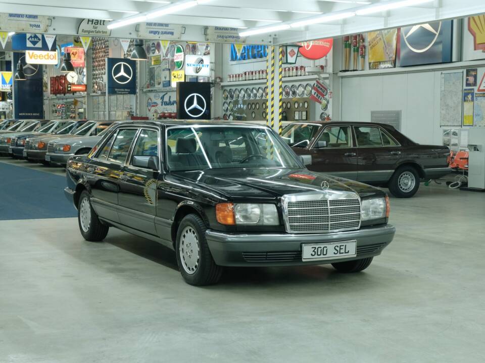 Bild 46/50 von Mercedes-Benz 300 SEL (1991)