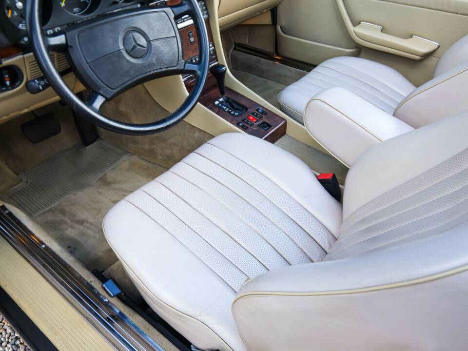 Image 39/50 de Mercedes-Benz 420 SL (1986)