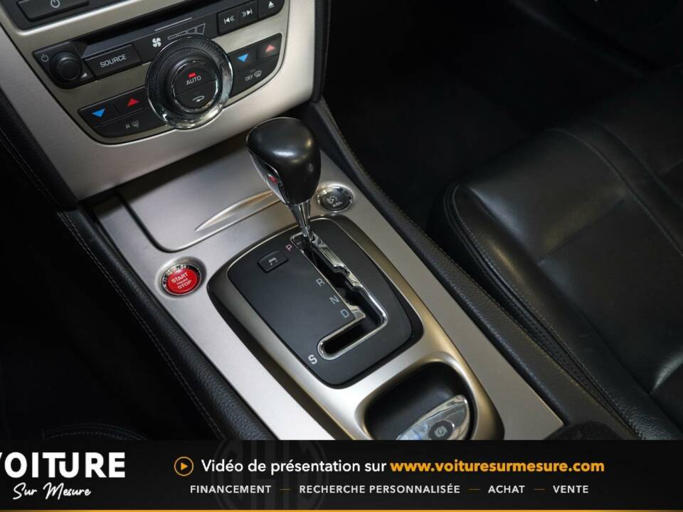 Image 25/37 of Jaguar XK 4.2 (2006)