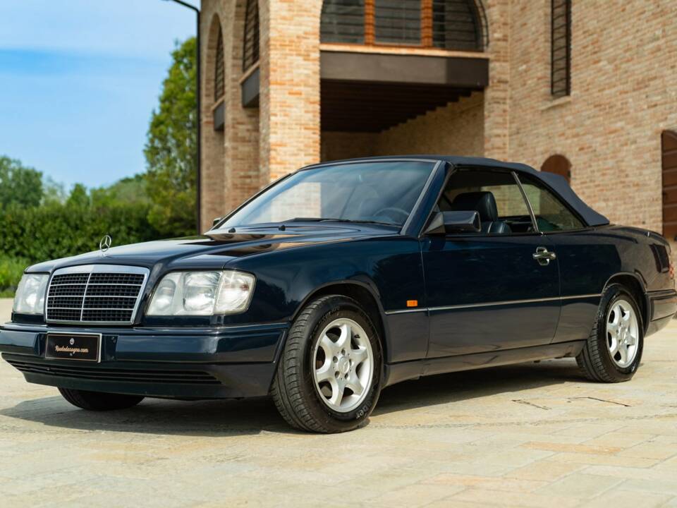 1995 | Mercedes-Benz E 200