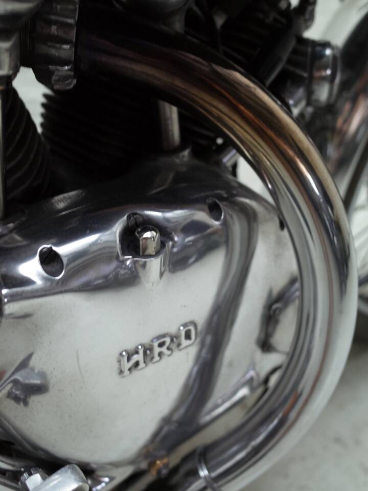 Image 5/24 of Vincent Rapide C (1949)