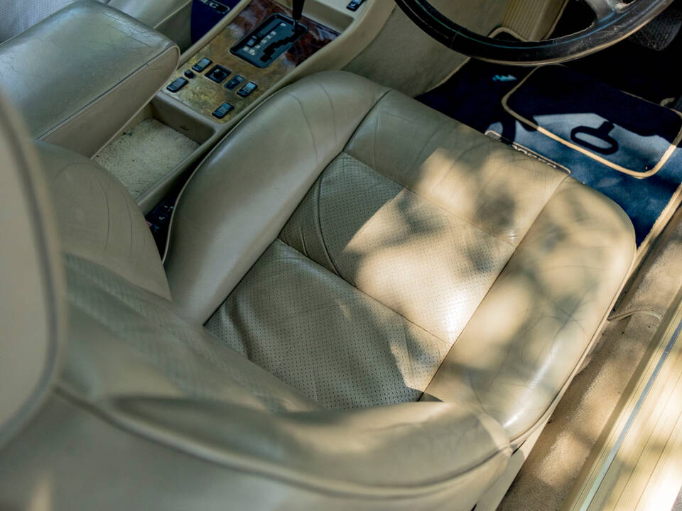 Image 11/50 of Mercedes-Benz 500 SEC (1989)