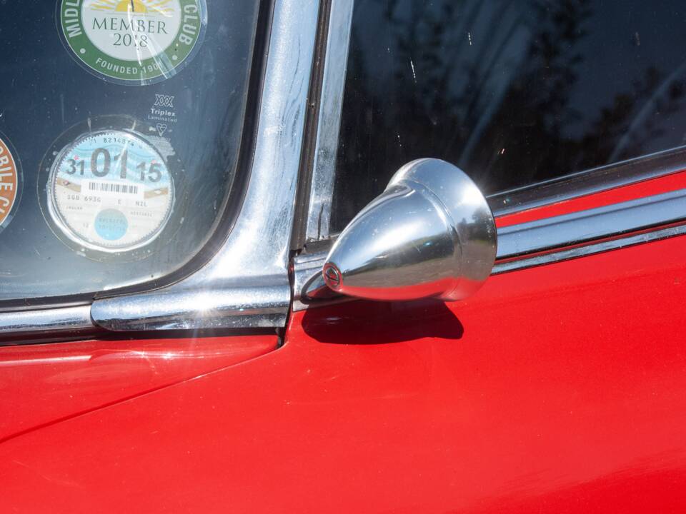 Image 26/50 de Jaguar Type E (2+2) (1969)