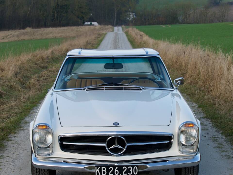 Image 11/20 of Mercedes-Benz 230 SL (1964)