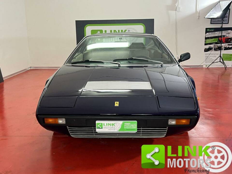 Image 2/10 de Ferrari Dino 208 GT4 (1976)