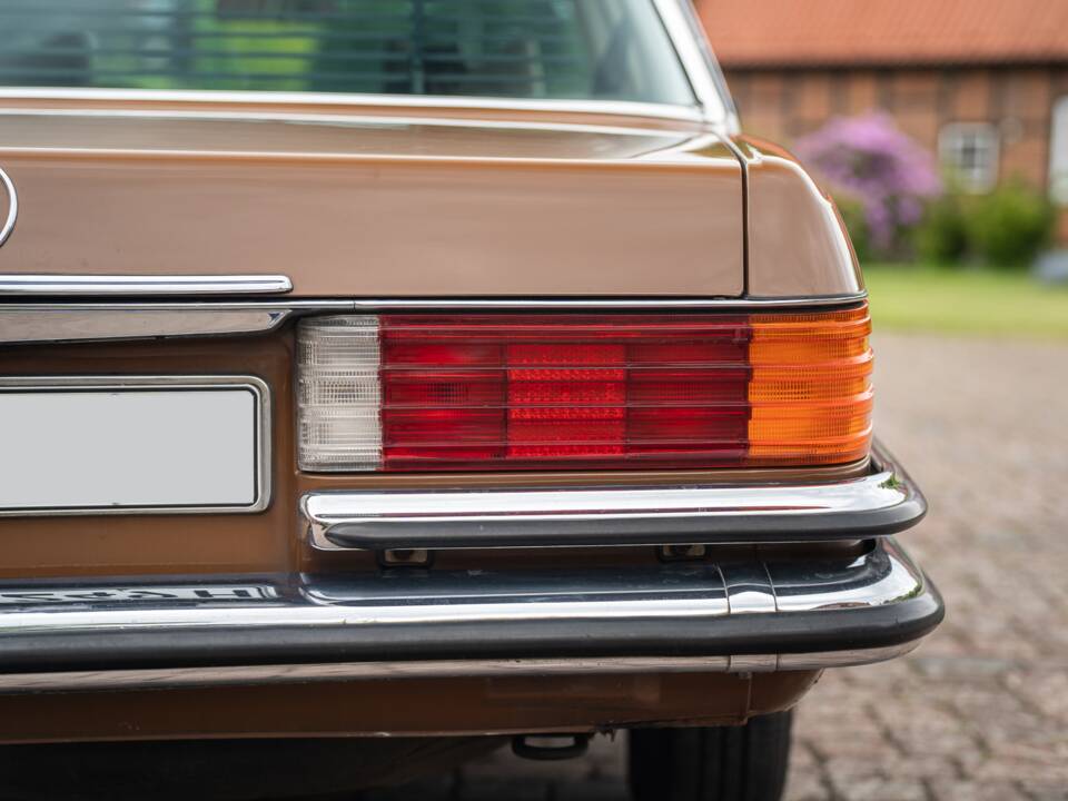 Image 16/81 of Mercedes-Benz 280 SE (1979)