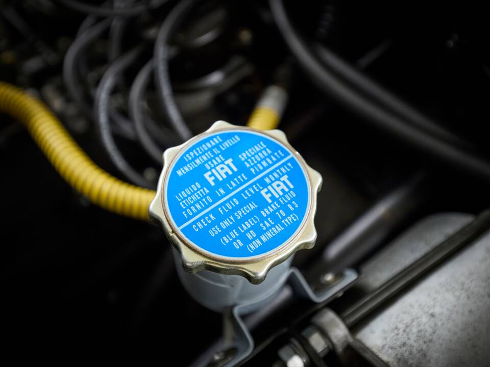 Imagen 98/100 de Ferrari 250 GT 2+2 (1963)