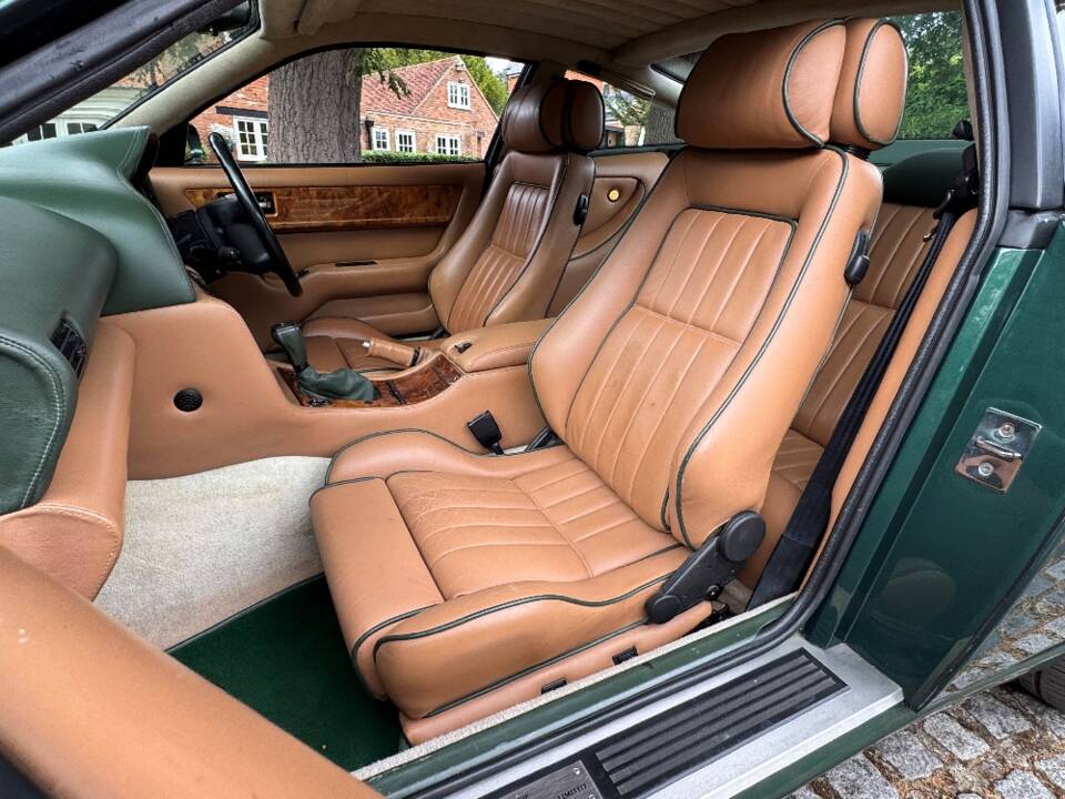 Image 22/30 of Aston Martin V8 Coupé (1996)