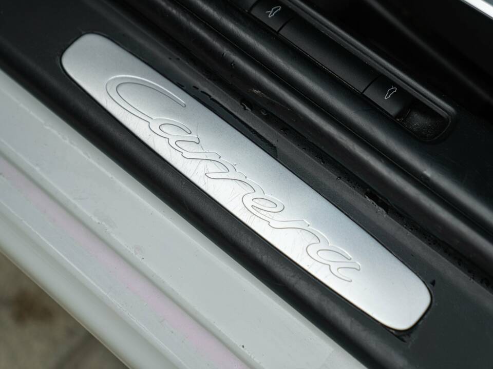 Image 33/50 of Porsche 911 Carrera (2009)