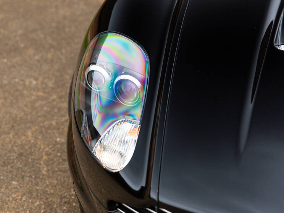 Immagine 34/98 di Aston Martin DBS (2010)