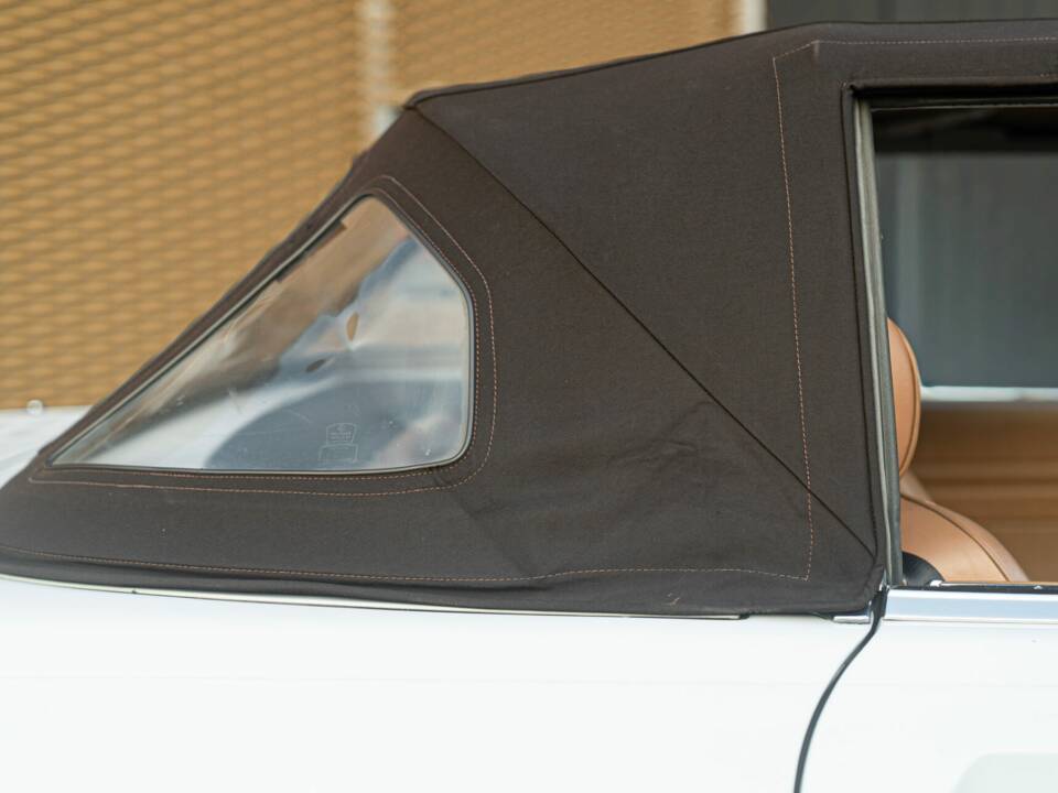 Image 18/50 de Mercedes-Benz 300 SL (1986)