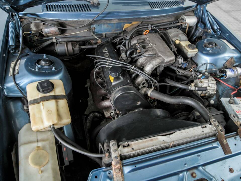 Image 39/50 de Volvo 240 Turbo (1983)