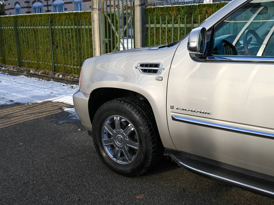 Immagine 6/16 di Cadillac Escalade (2012)