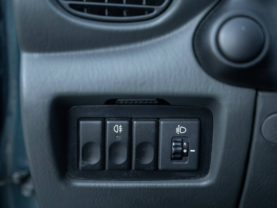 Image 31/46 de Hyundai Accent 1.3 (1997)