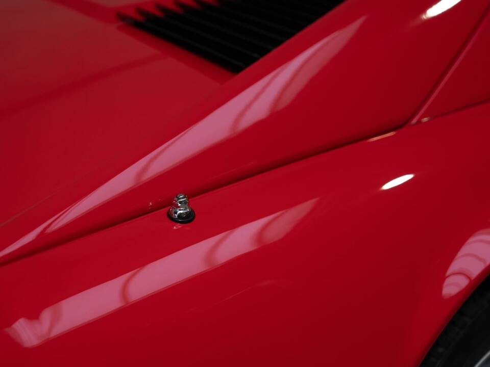 Bild 19/85 von Ferrari 308 GTSi Quattrovalvole (1985)