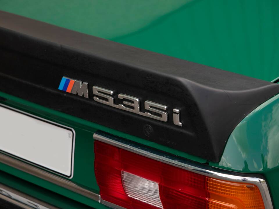 Immagine 2/44 di BMW M 535i (1980)