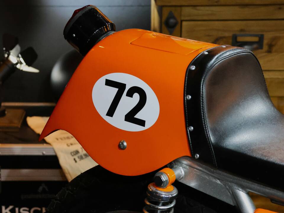Image 19/56 of Laverda DUMMY (1970)