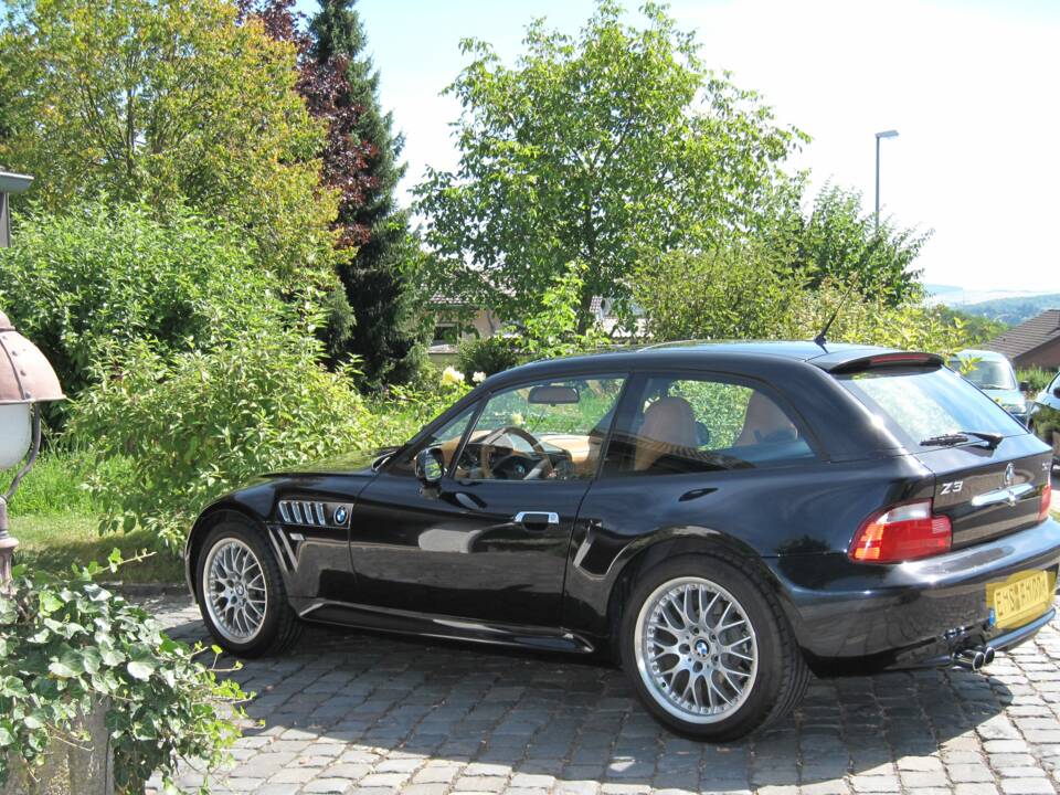 Rückansicht-Fahrerseite