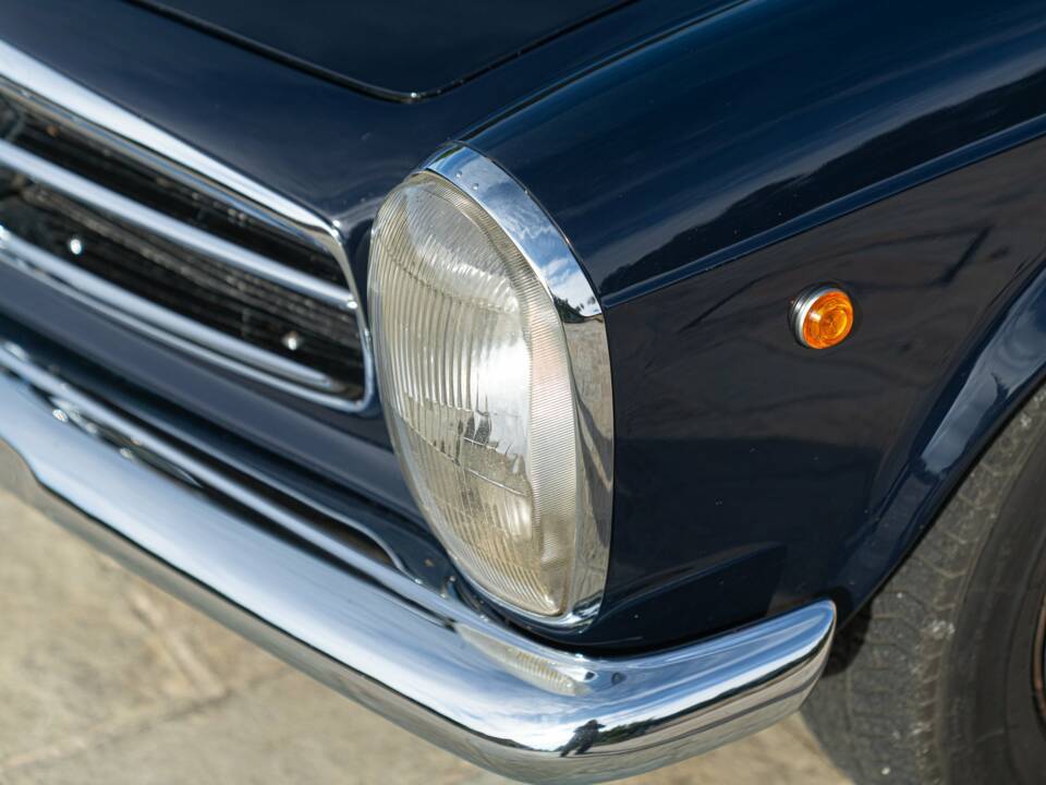 Image 10/50 de Mercedes-Benz 280 SL (1969)