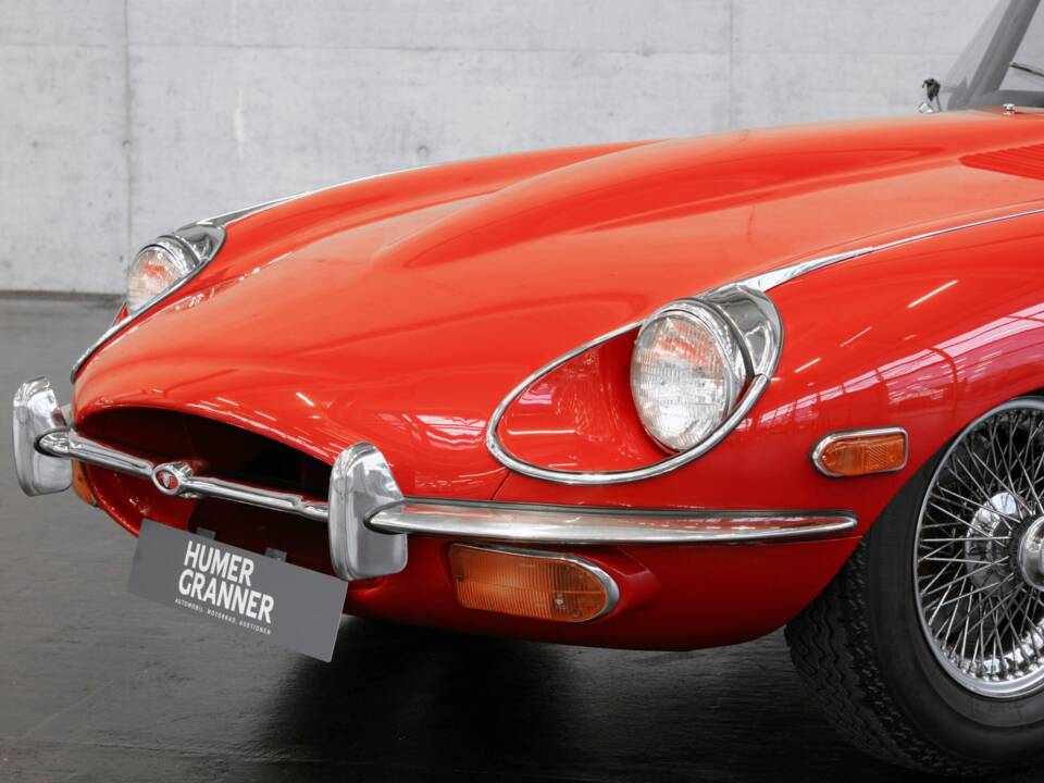Bild 33/44 von Jaguar E-Type (2+2) (1969)