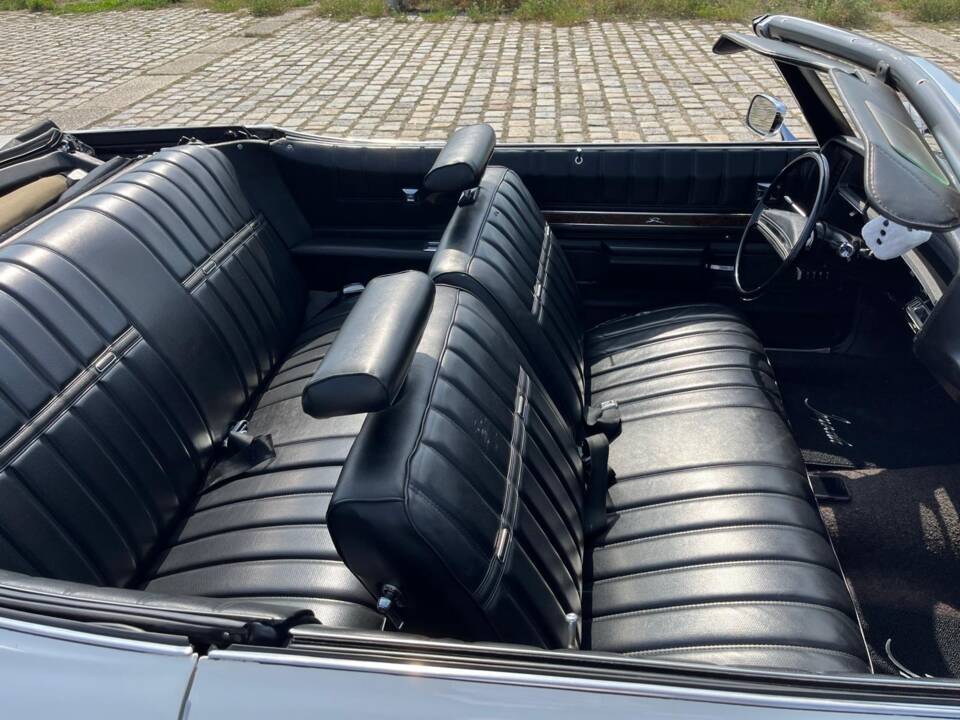 Bild 9/34 von Chevrolet Impala Convertible (1971)