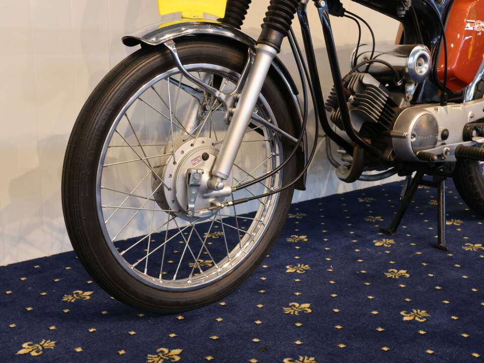 Immagine 15/20 di Yamaha SS 50 (1900)