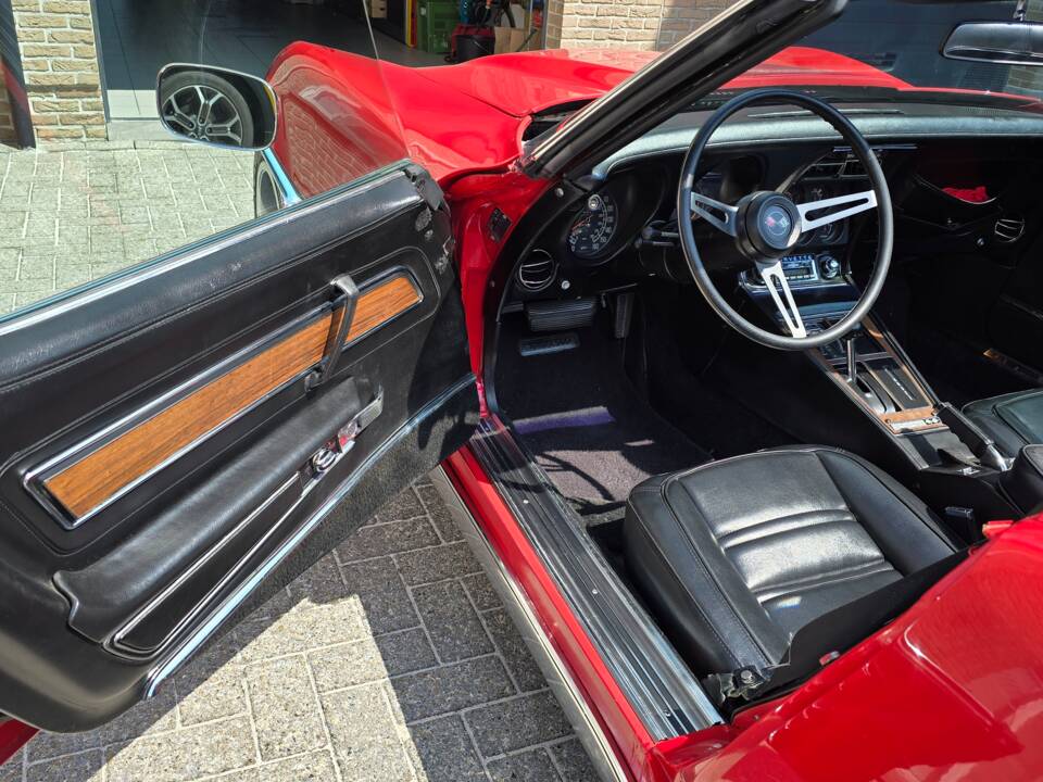 Image 29/50 of Chevrolet Corvette Stingray (1975)