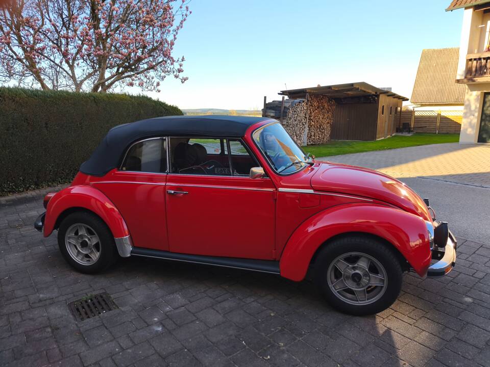 Image 2/18 of Volkswagen Beetle 1303 LS (1976)