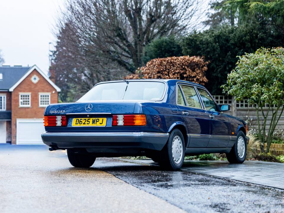Bild 3/49 von Mercedes-Benz 560 SEL (1986)