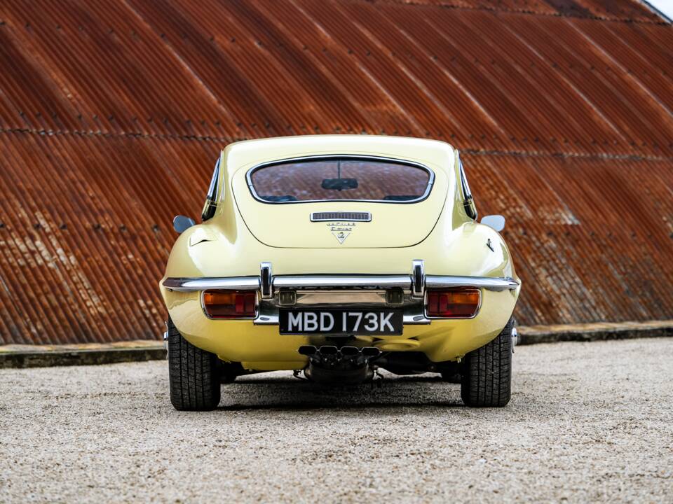 Bild 3/30 von Jaguar E-Type V12 (2+2) (1971)