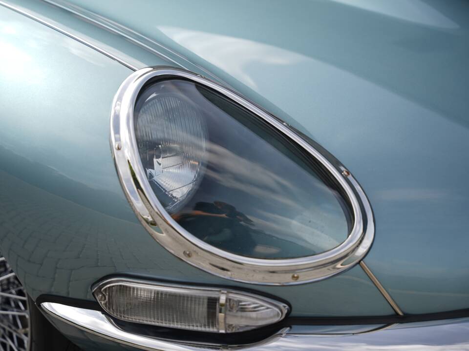 Image 33/50 de Jaguar Type E 3.8 (1962)