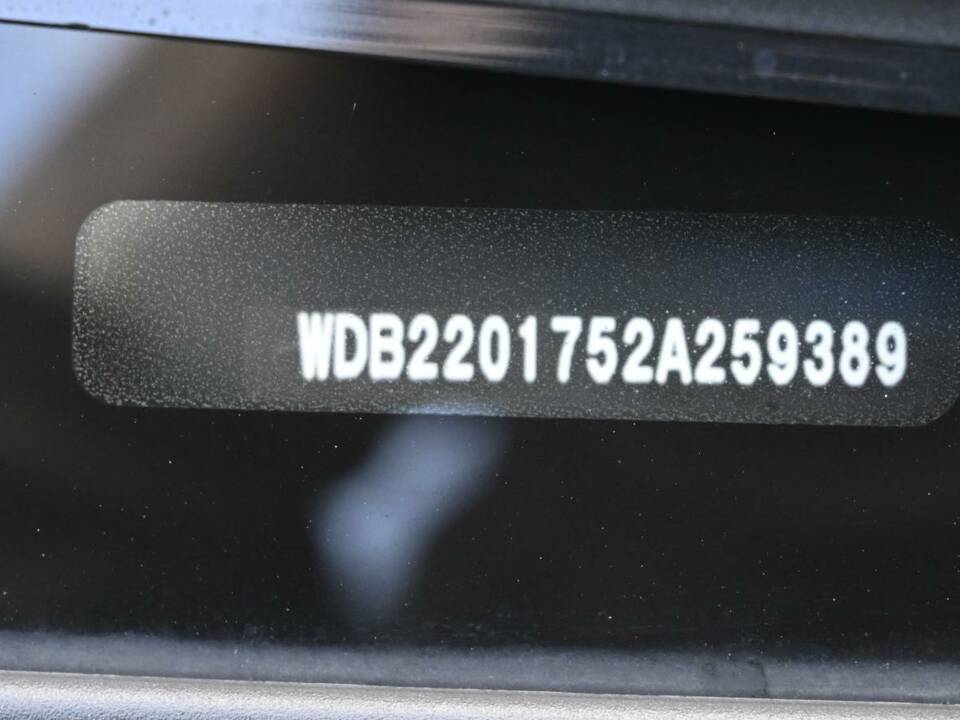 Image 33/50 de Mercedes-Benz S 500 L (2001)