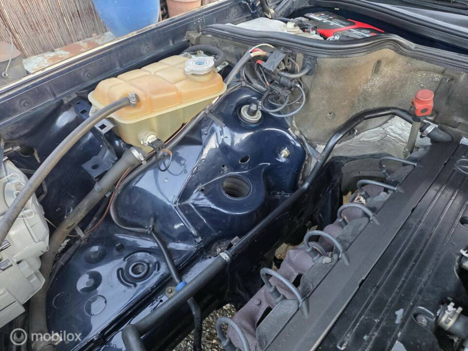 Image 48/50 de Mercedes-Benz 300 SE (1989)