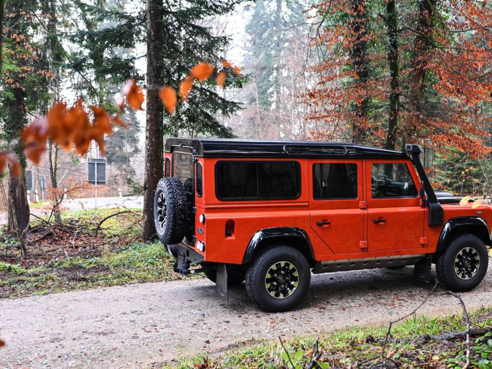 Image 9/39 of Land Rover Defender 110 (2015)