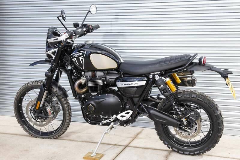 Afbeelding 30/50 van Triumph Scrambler 1200 Bond Edition (2020)