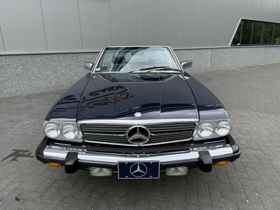 Image 21/50 of Mercedes-Benz 560 SL (1986)