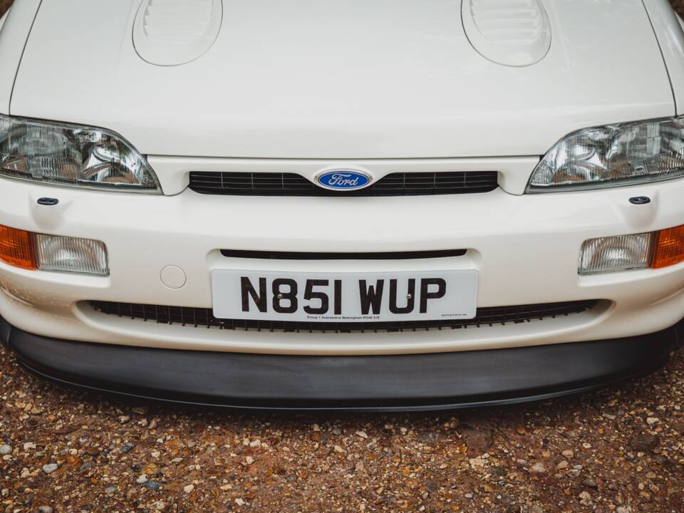 Image 14/31 of Ford Escort RS Cosworth (1996)