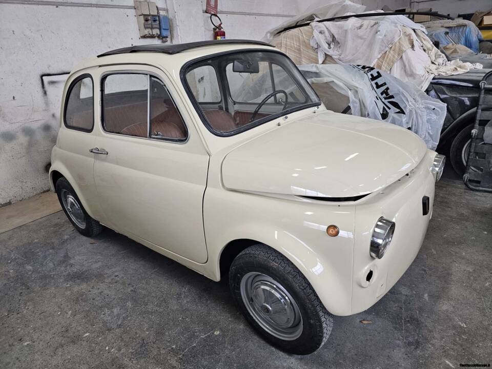 Image 31/43 of FIAT 500 L (1972)