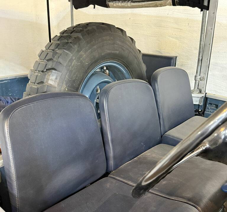 Image 2/8 of Land Rover 88 (1955)