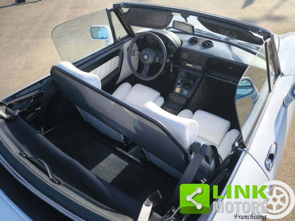 Imagen 6/10 de Alfa Romeo 2.0 Spider (1991)