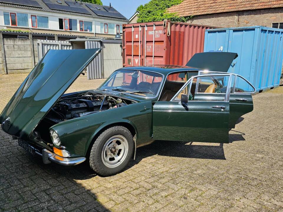 Bild 12/14 von Jaguar XJ 6 4.2 (1973)