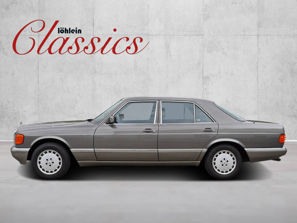 Immagine 4/23 di Mercedes-Benz 300 SE (1990)