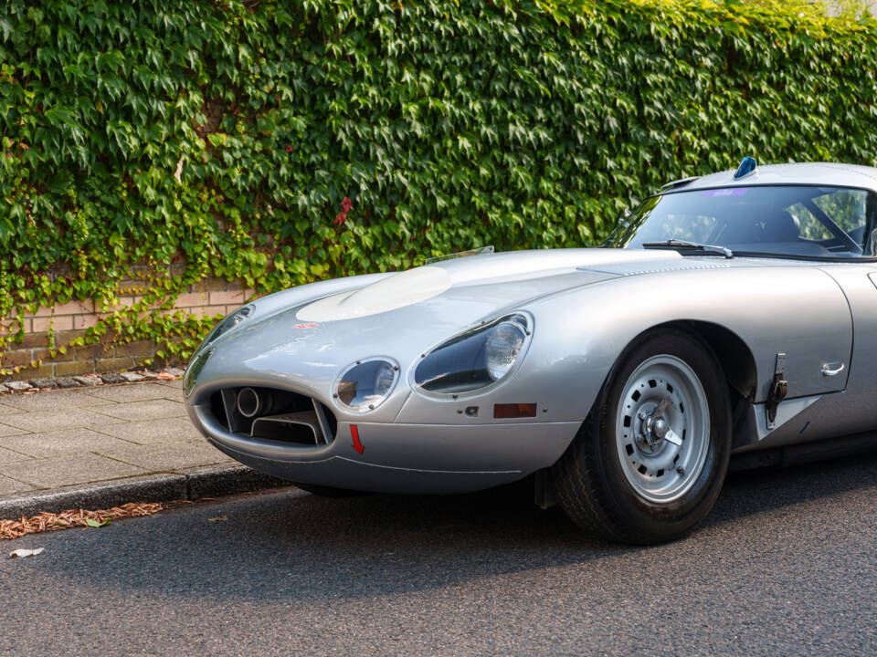 Immagine 11/27 di Jaguar E-Type &quot;Low Drag Coupé&quot; (1962)