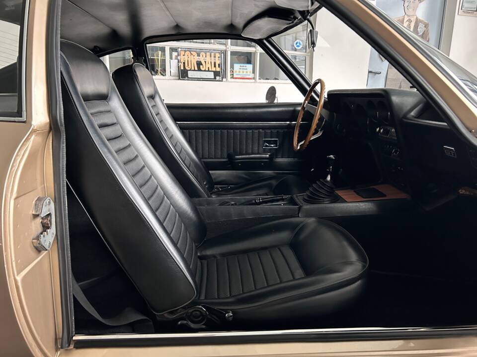 Image 14/35 of Opel GT 1900 (1970)