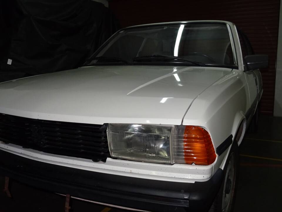 Bild 3/15 von Peugeot 305 (1982)